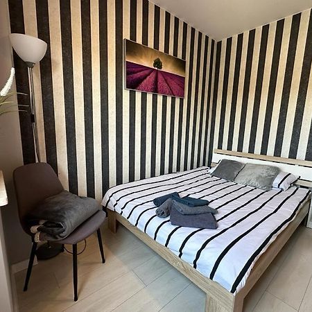 Premium Centrum 900M Targi Kielce 4 Km Экстерьер фото